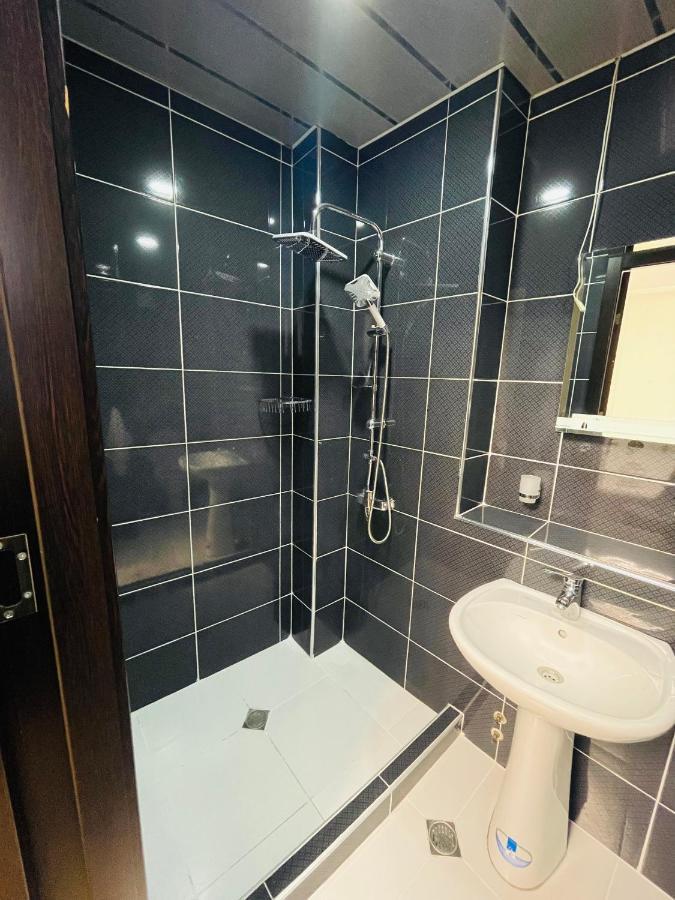 Quality Inn Tiflis Dış mekan fotoğraf