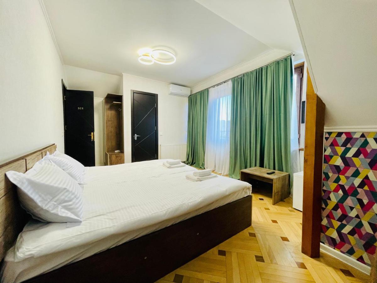 Quality Inn Tiflis Dış mekan fotoğraf